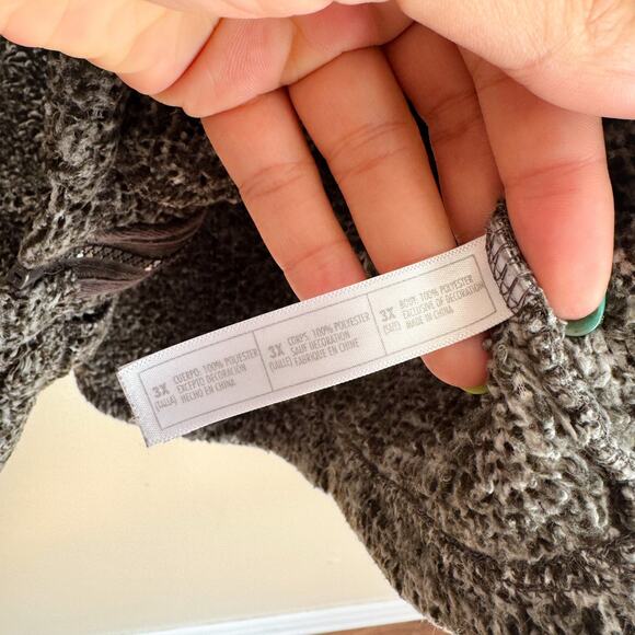 Disney Disneyland Resort Grey Sherpa Furry Fleece D Icon Full Zip Jacket - 3X - Picture 7 of 10